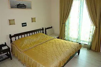 Palace Rrt 3*