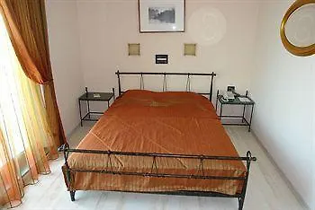 Palace Rrt Hotel