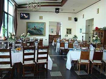 Palace Rrt 3*