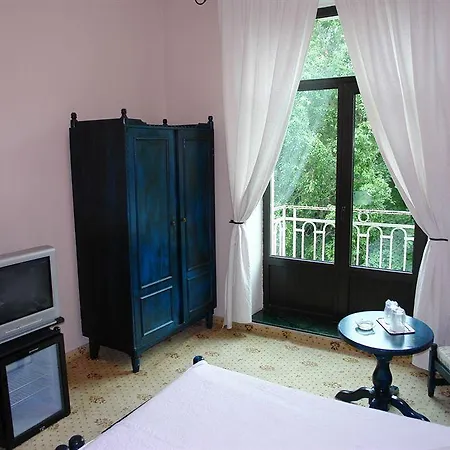 Palace Rrt 3*