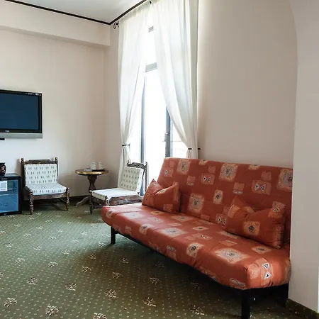 Hotel Palace Rrt 3*