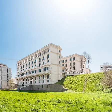 Palace Rrt 3*